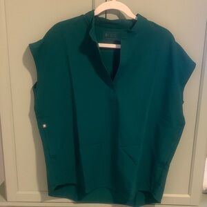 New With Tags Figs Rafia Women's Hunter Green V-Neck Scrub Tunic